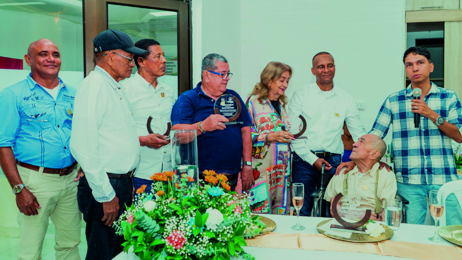 Reconocimiento a asociados veteranos de Cootraban